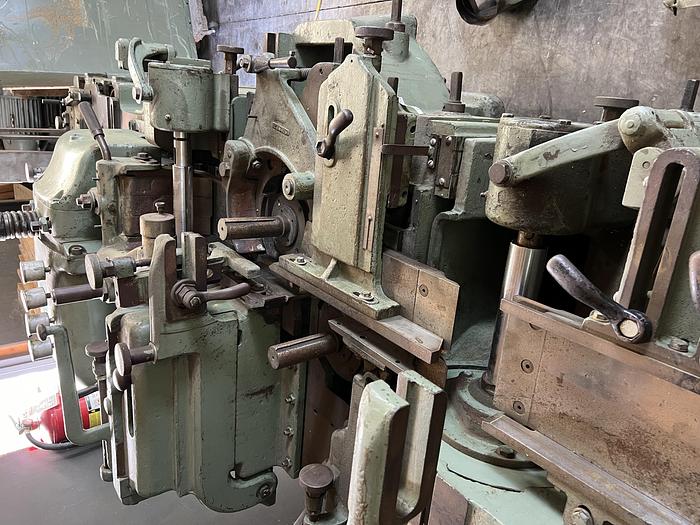 Used MATTISON   276, 4-HEAD PUSH FEED MOULDER