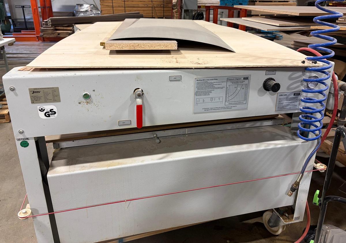 Used JOOS JUNIOR PNUEMATIC HOT-PRESS  