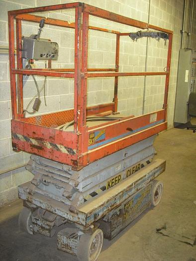 Used SKYJACK SJM-3219 19 FT MAN-LIFT