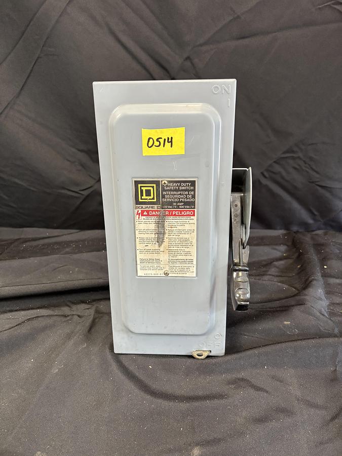 Used LOT OF VARIOUS ELECTRIC DISCONECTS AND PANAL BOXES