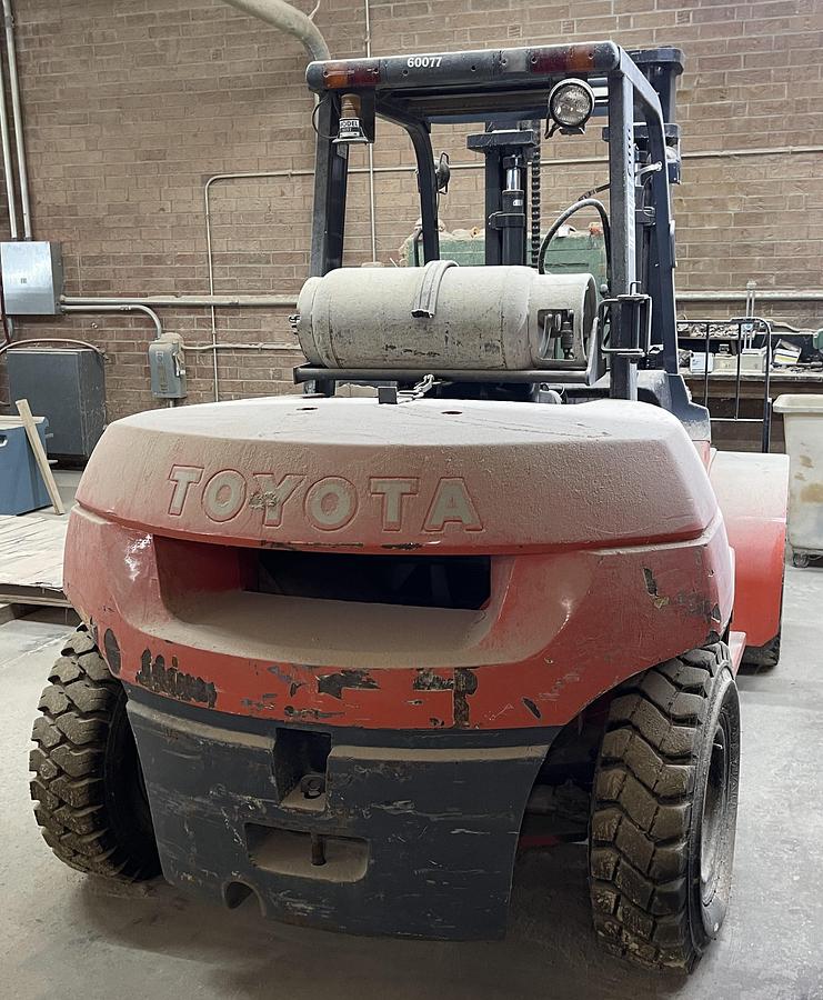Used TOYOTA 7FGU70, 15,5000 LB PROPANE FORK-LIFT