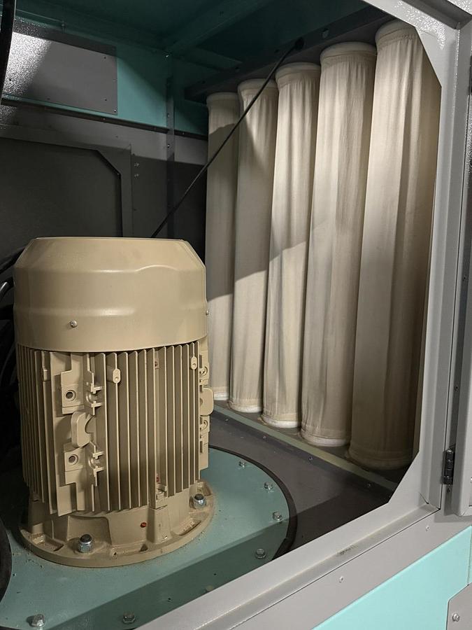 Used AES ST-10.000, ~17.5 HP, (~ 6,000 CFM) BAG-TYPE PORTABLE DUST-COLLECTOR