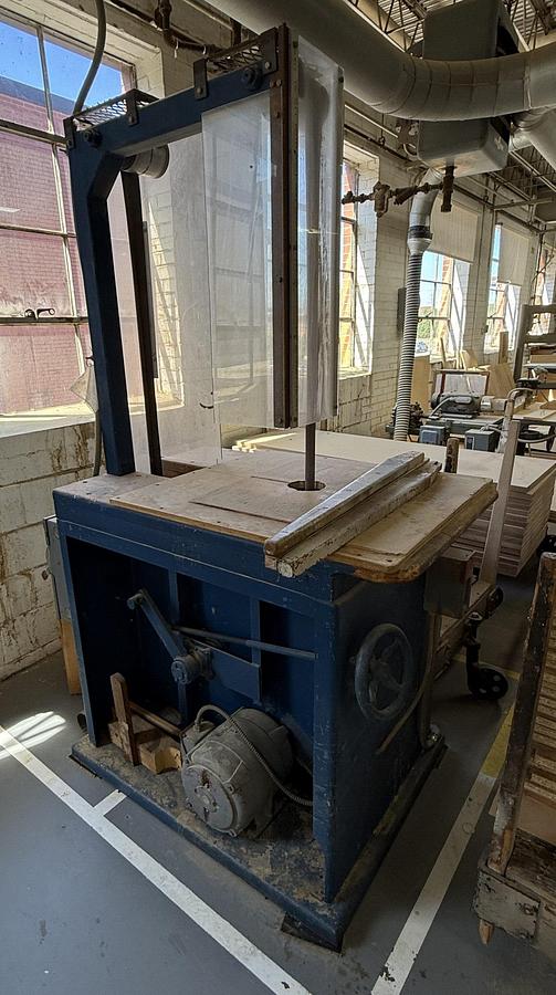 Used SHOPMADE VERTICAL STRING SANDER