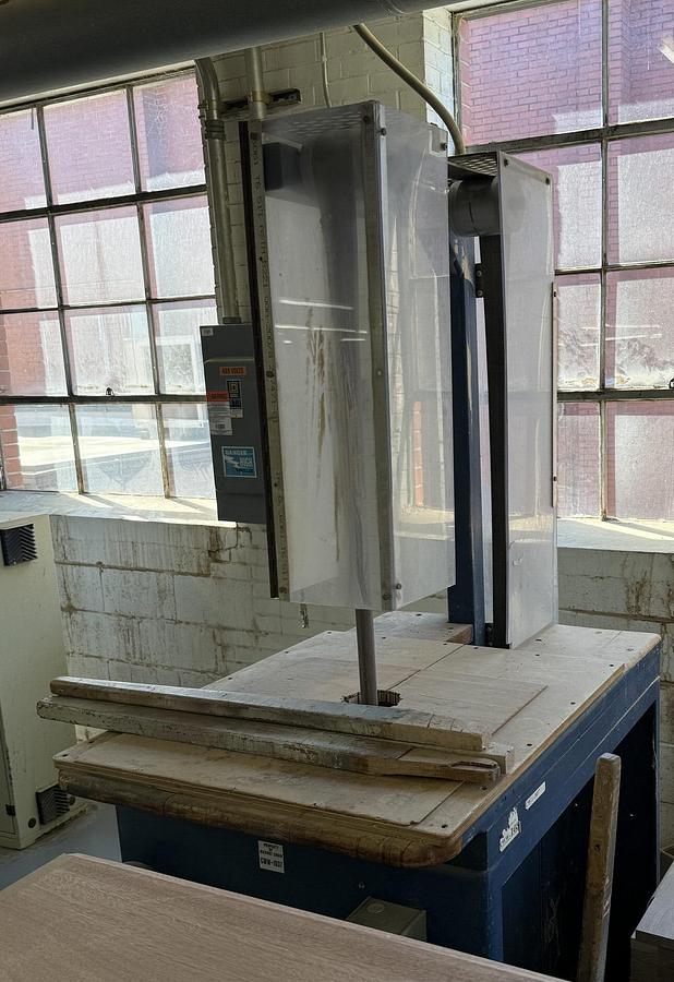 Used SHOPMADE VERTICAL STRING SANDER