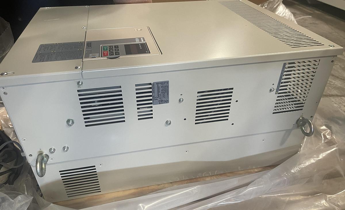 YASKAWA A1000, CIMR-AU4A0208AAA, AC DRIVE