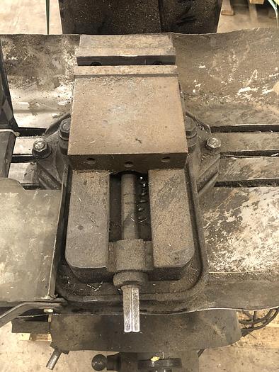 Used BRIDGEPORT  MILLING MACHINE