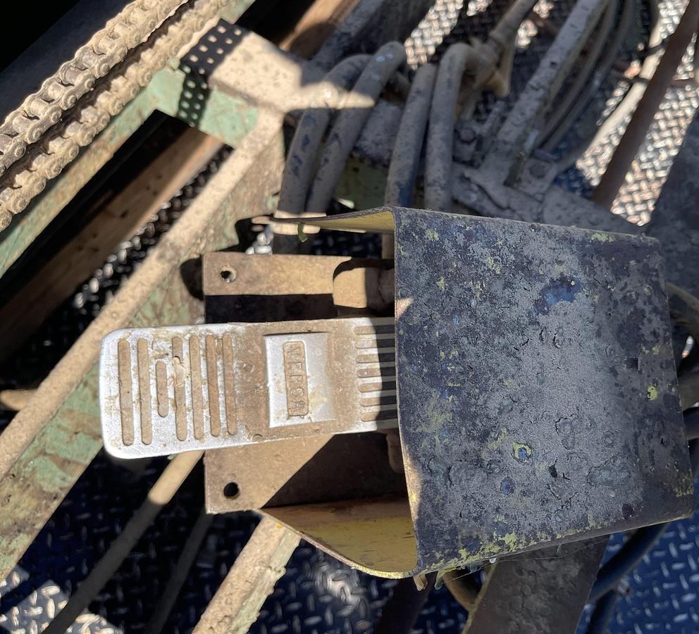 Used LANCASTER 101-9, ~9FT X 3FT 2-WAY ASSEMBLY CLAMP