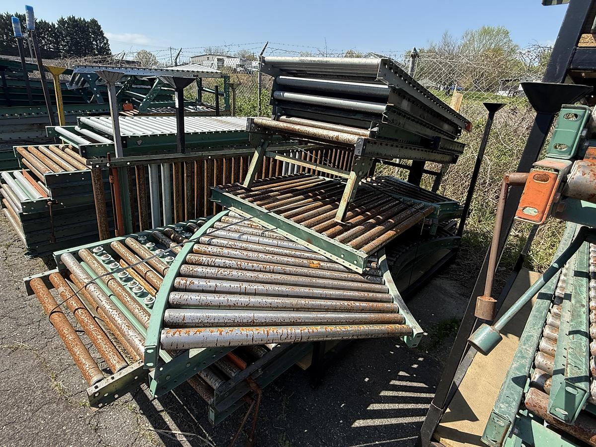 Used LOT OF ROLLER CONVEYOR
