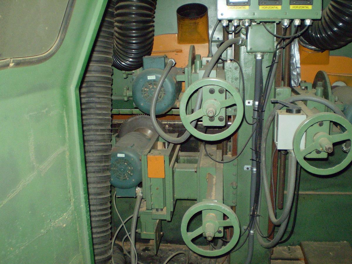 Used FLETCHER FM-2000 TRIM-SHAPE AND SAND MACHINE