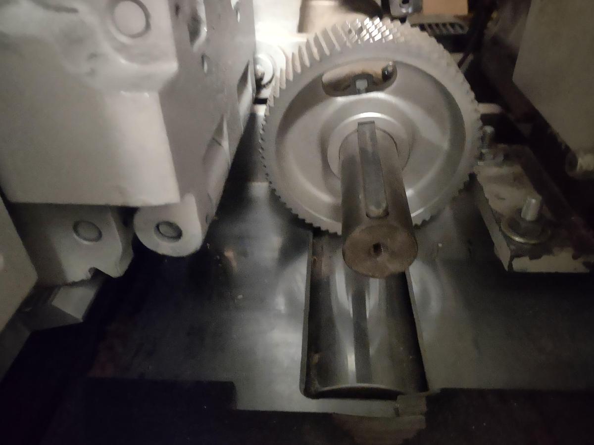 Used USED (GND) GN SERIES 6 X 9, 6-SPINDLE MOULDER