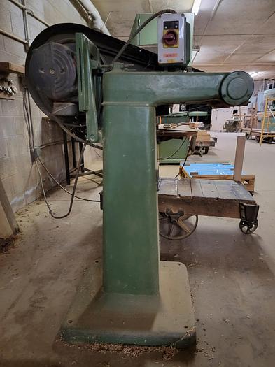 Used EKSTROM-CARLSON 104 SPINDLE-CARVER
