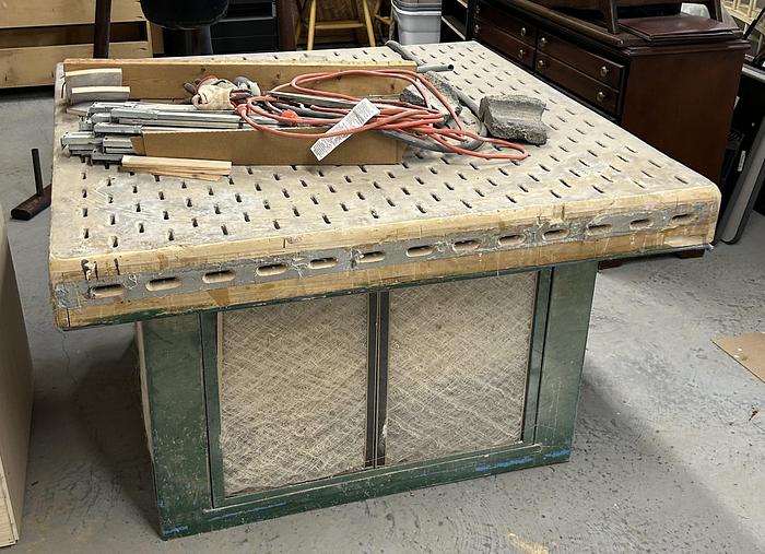 Used ~4' x 4' DOWN-DRAFT SANDING TABLE