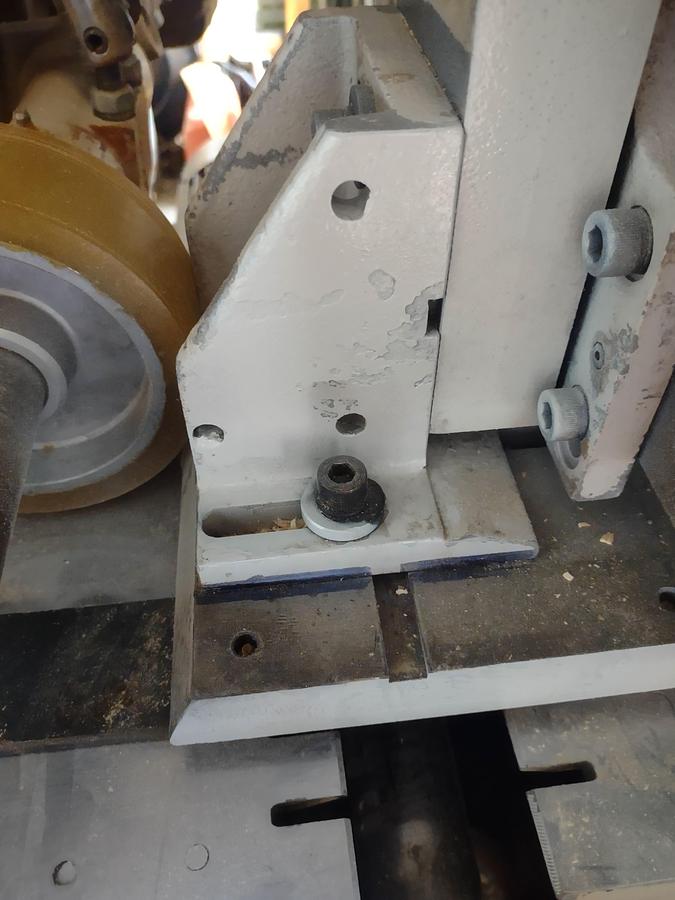 Used USED (GND) GN SERIES 6 X 9, 6-SPINDLE MOULDER