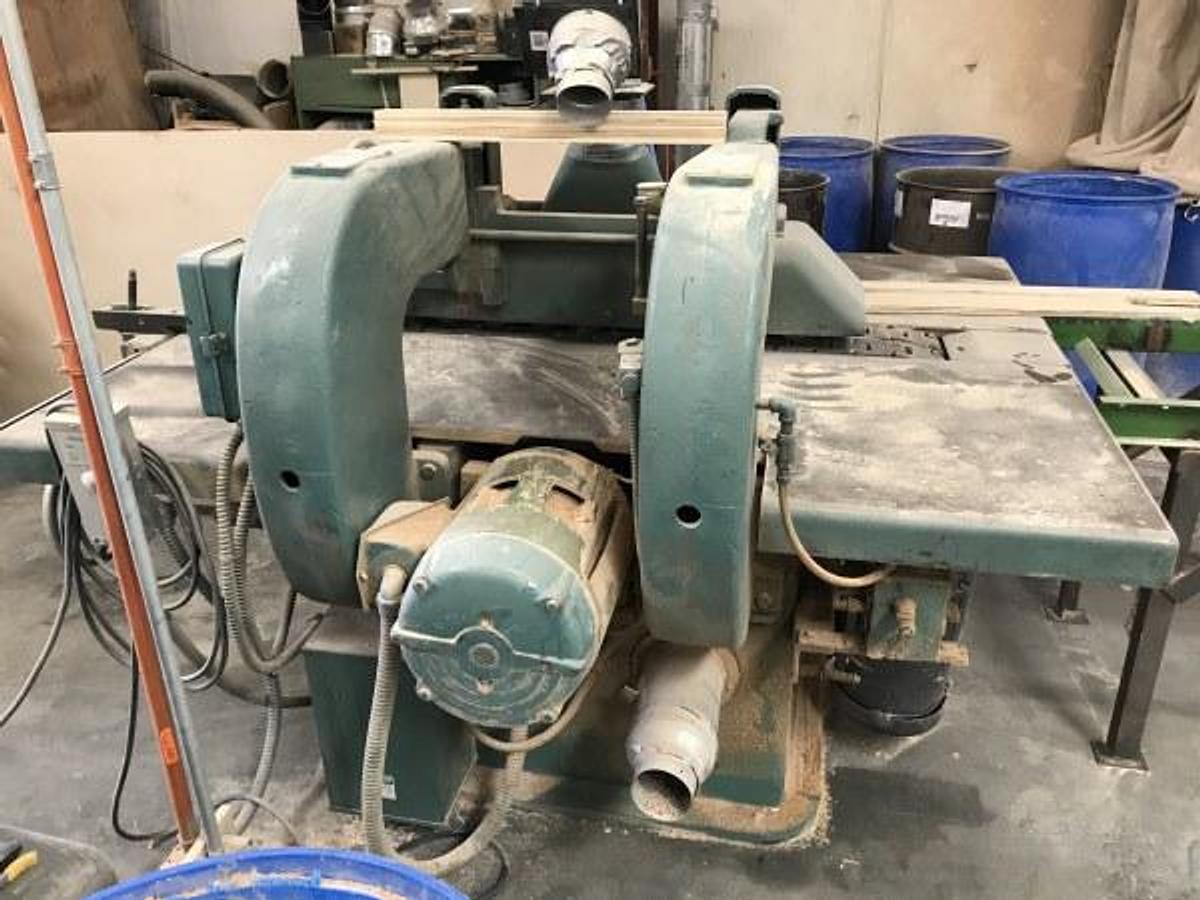 Used EKSTROM-CARLSON E STRAIGHT-LINE RIPSAW W/DC CHAIN DRIVE