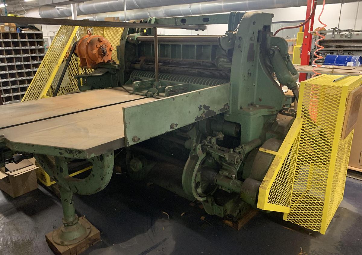 Used SEYBOLD 56" VENEER GUILOTINE CLIPPER