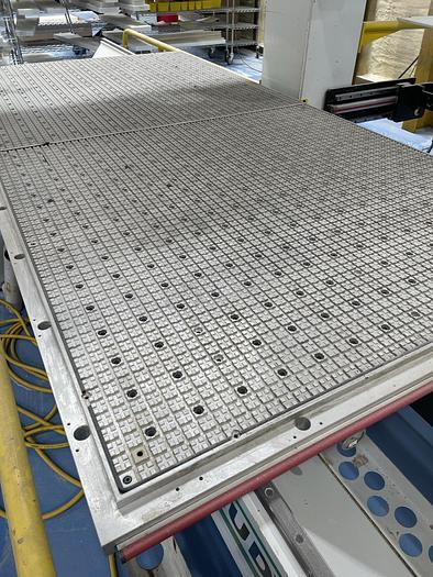 Used 2017 C.R. ONSRUD  F122S15, 5-AXIS CNC ROUTER WITH 5' x 10' MOVING TABLE