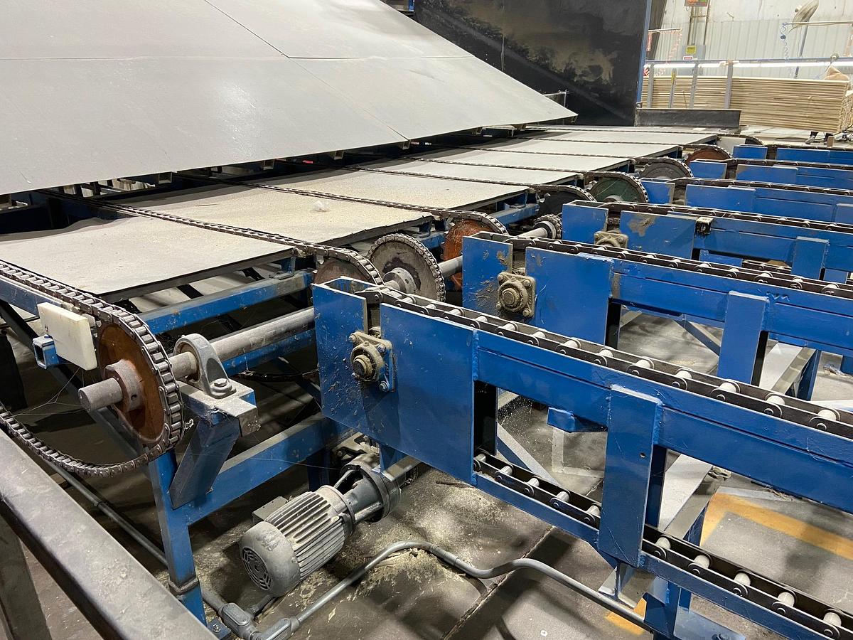 Used COMBINATION POWER BELT CONVEYORS & CHAIN-DECKS MATERIAL-HANDLING SYSTEM