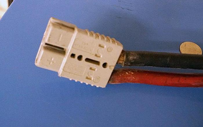 Used IBCI 06V0600L8E, SPEC-8951,12 VOLT BATTERY CHARGER