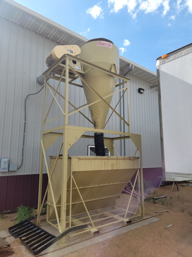 Used HONEYVILLE HF11, 15 HP CYCLONE DUST-COLLECTOR WITH DUST COLLECTION BIN