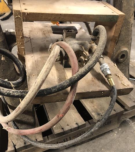 Used CAROLINA STYLE SINGLE-HEAD HORIZONTAL BORING MACHINE WITH RICHARDSON 4-SPINDLE HEAD