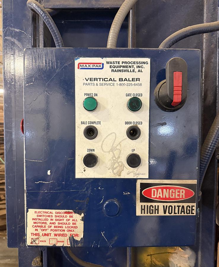 Used MAX-PAK 6' X 4' VERTICAL CARDBOARD BAILER