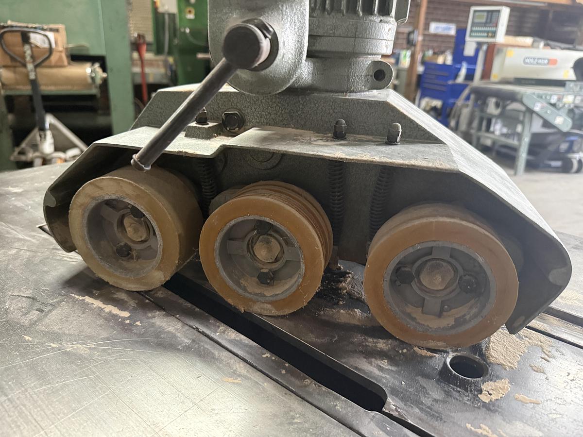 Used NORTHFIELD N0. 4 VARIETY SAW WITH 3-ROLL FEEDER