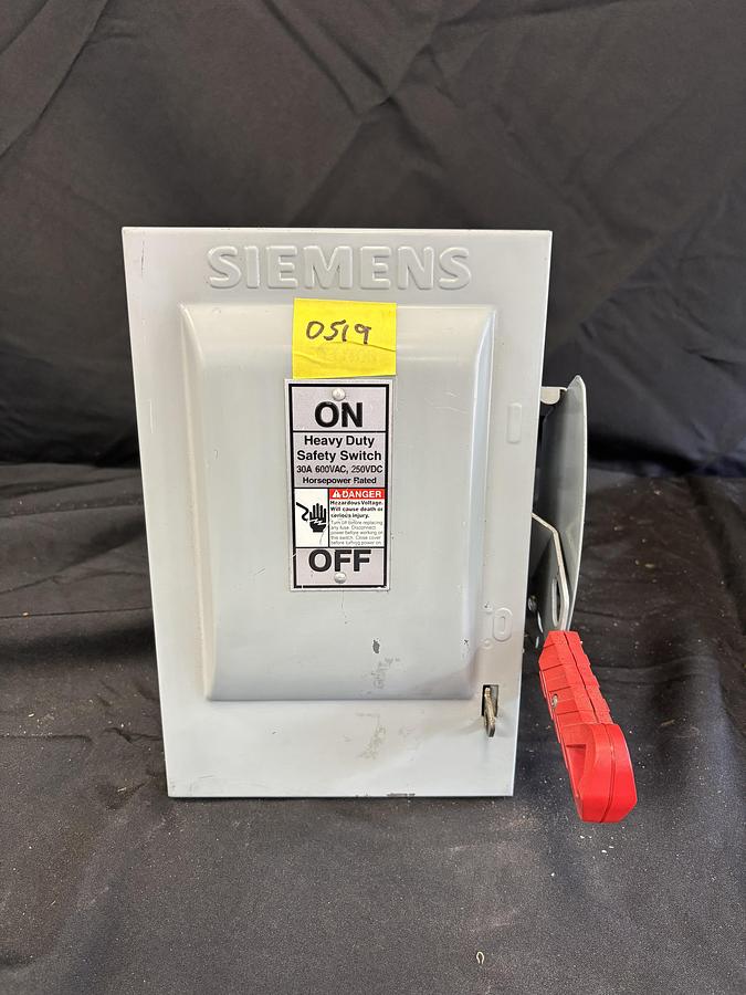 Used LOT OF VARIOUS ELECTRIC DISCONECTS AND PANAL BOXES