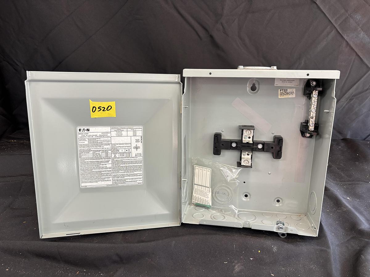 Used LOT OF VARIOUS ELECTRIC DISCONECTS AND PANAL BOXES