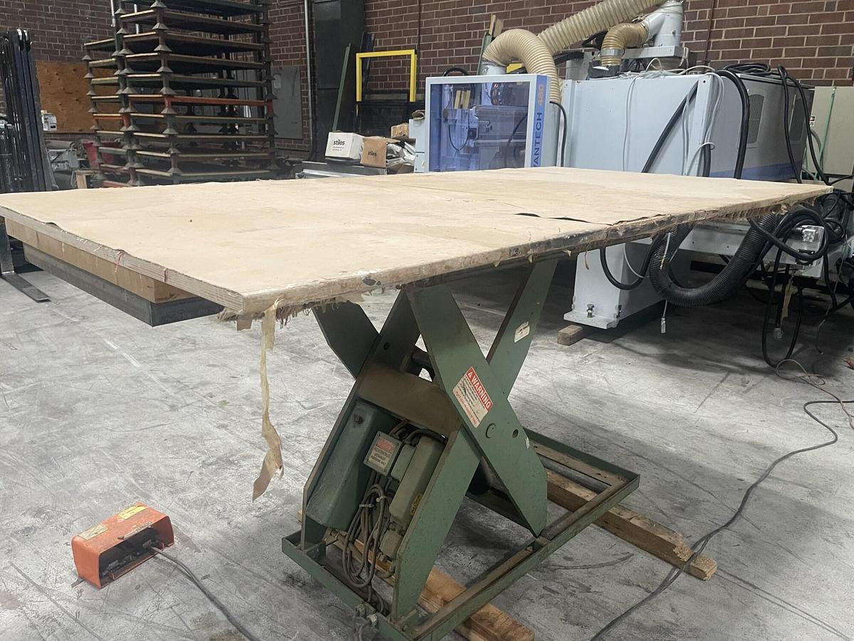 Used LEE ENGINEERING 2' x 4' ~3,000 LB. SCISSOR-LIFT