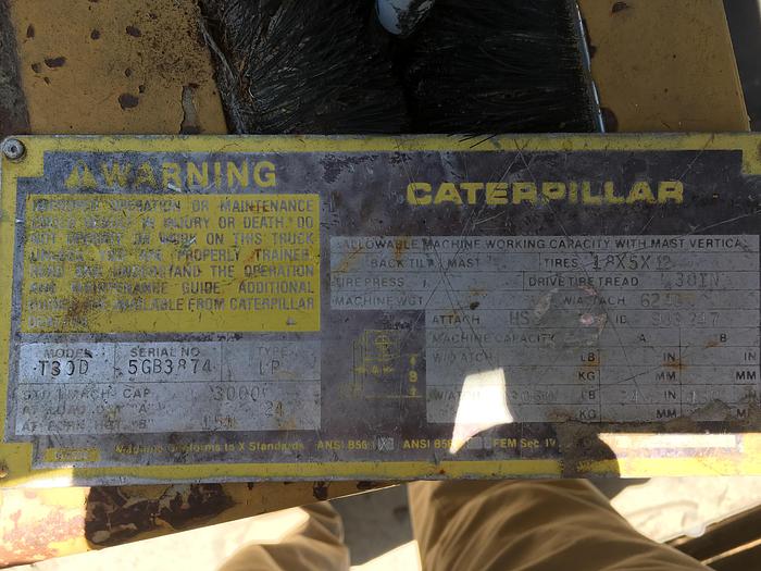 Used CATERPILLAR T30D 3,000 LB PROPANE FORK-LIFT