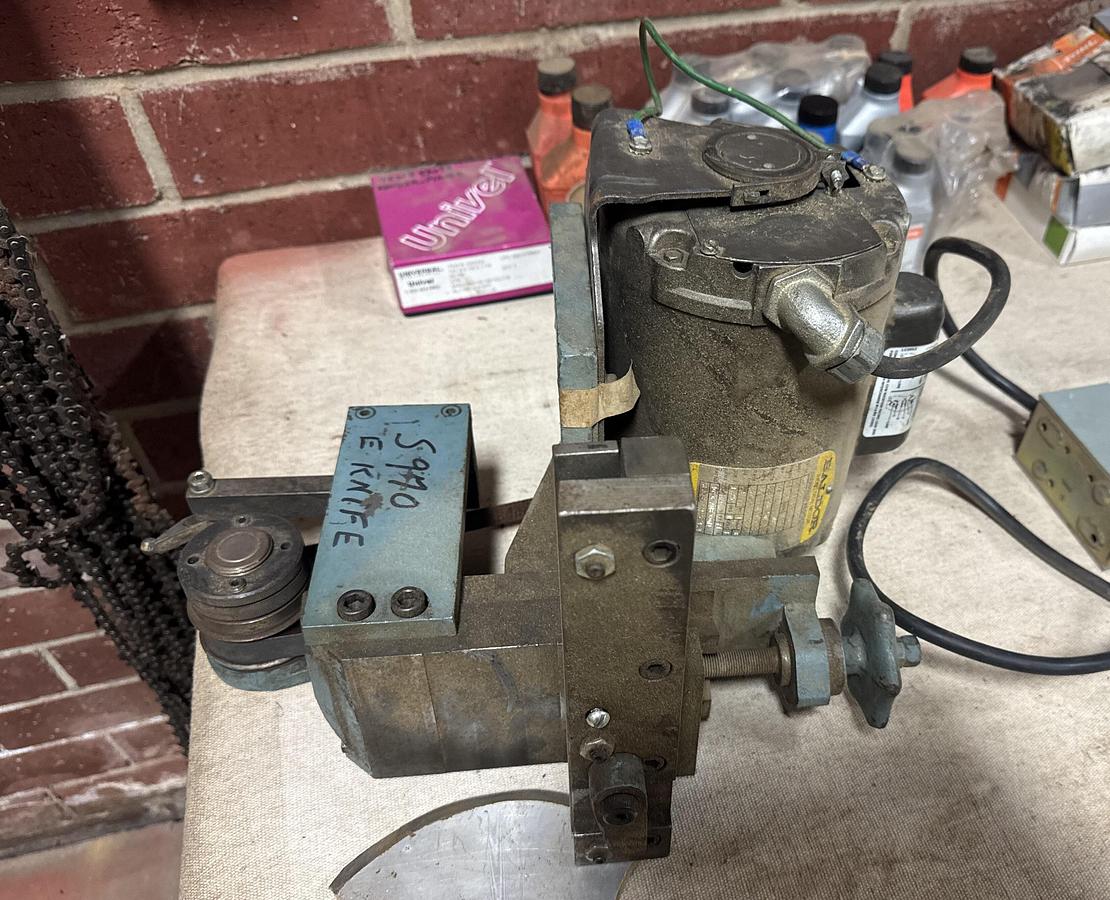 Used NEWMAN-WHITNEY S-970, 40" TOP AND BOTTOM PLANER WITH NEWMAN QUITE-CUT SPIRAL CUTTERHEAD