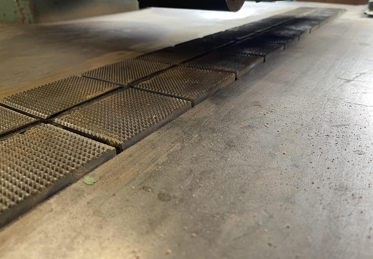 Used MATTISON 404 STRAIGHT-LINE RIPSAW