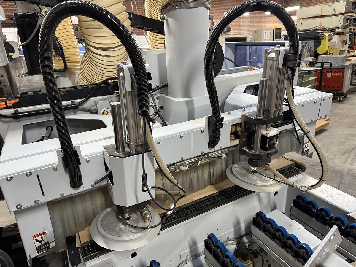 Used WEEKE VANTECH 480, 4' x 8' CNC ROUTER WITN PANEL MATERIAL HANDLING & INTEGRATED DUST COLLECTION SYSTEM