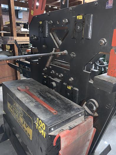 Used EDWARDS 100 TON, IV JAWS HYDRAULIC IRON WORKER 4 STATION ANGLE PLATE NOTCH PUNCH MACHINE