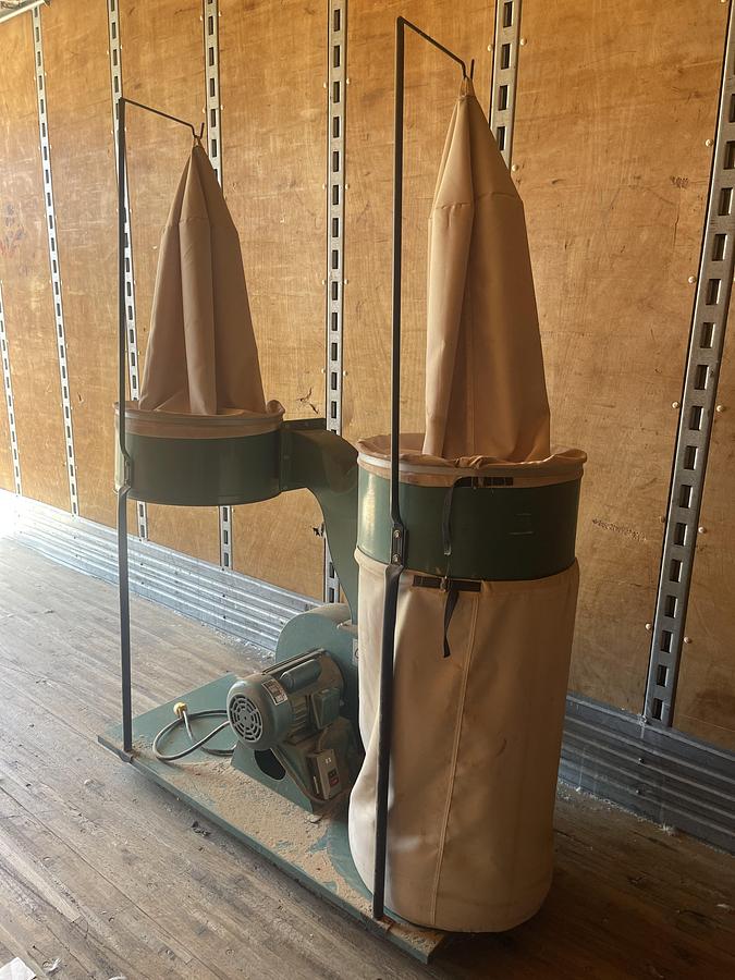 Used GRIZZLY 3HP DOUBLE-BAG DUST-COLLECTOR