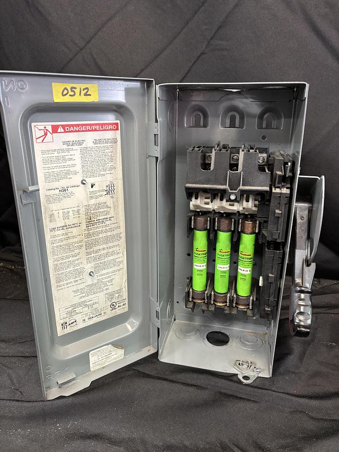 Used LOT OF VARIOUS ELECTRIC DISCONECTS AND PANAL BOXES