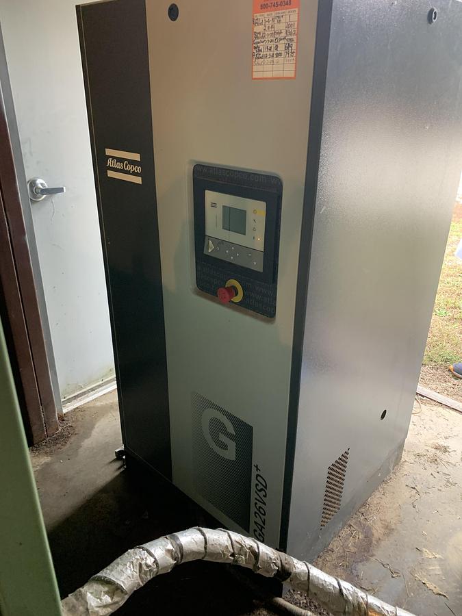 Used ATLAS COPCO GA26VSD+ 34 HP SREW-TYPE AIR COMPRESSOR