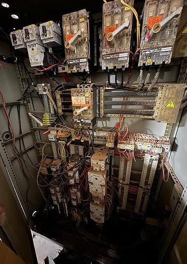 Used WEINIG H-22-BL, 4-HEAD VERTICAL SPLITTING MOULDING