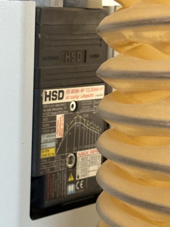 Used WEEKE VANTECH 480, 4' x 8' CNC ROUTER WITN PANEL MATERIAL HANDLING & INTEGRATED DUST COLLECTION SYSTEM