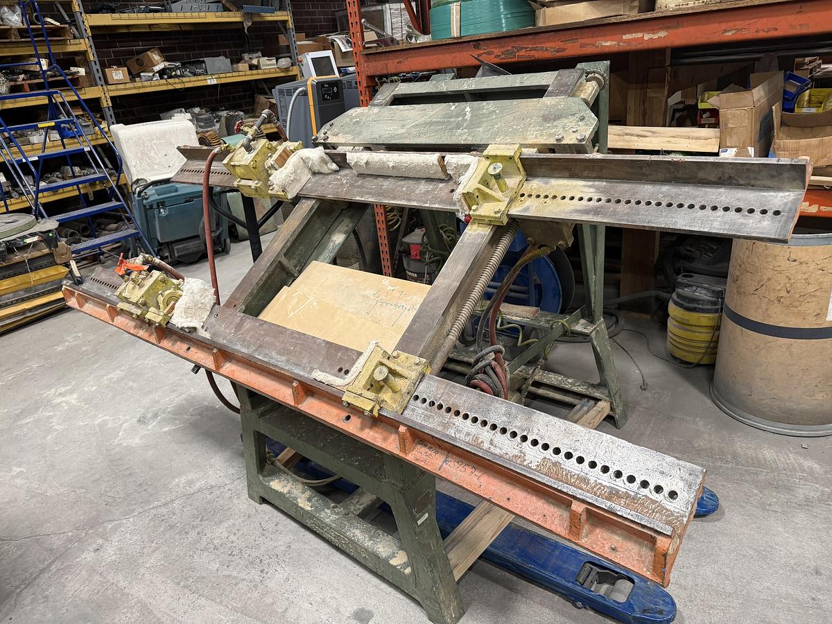 Used LANCASTER 2-WAY INCLINED ASSEMBLY CLAMP