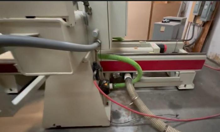 Used KOMO VR-508 MACH ONE 5′ x 8′ MOVING TABLE 3-AXIS CNC ROUTER