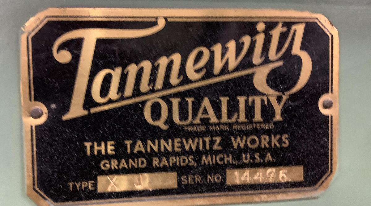 Used TANNEWITZ, XJ, VARIETY SAW WITH STEFF 2044, 4-ROLL FEEDER