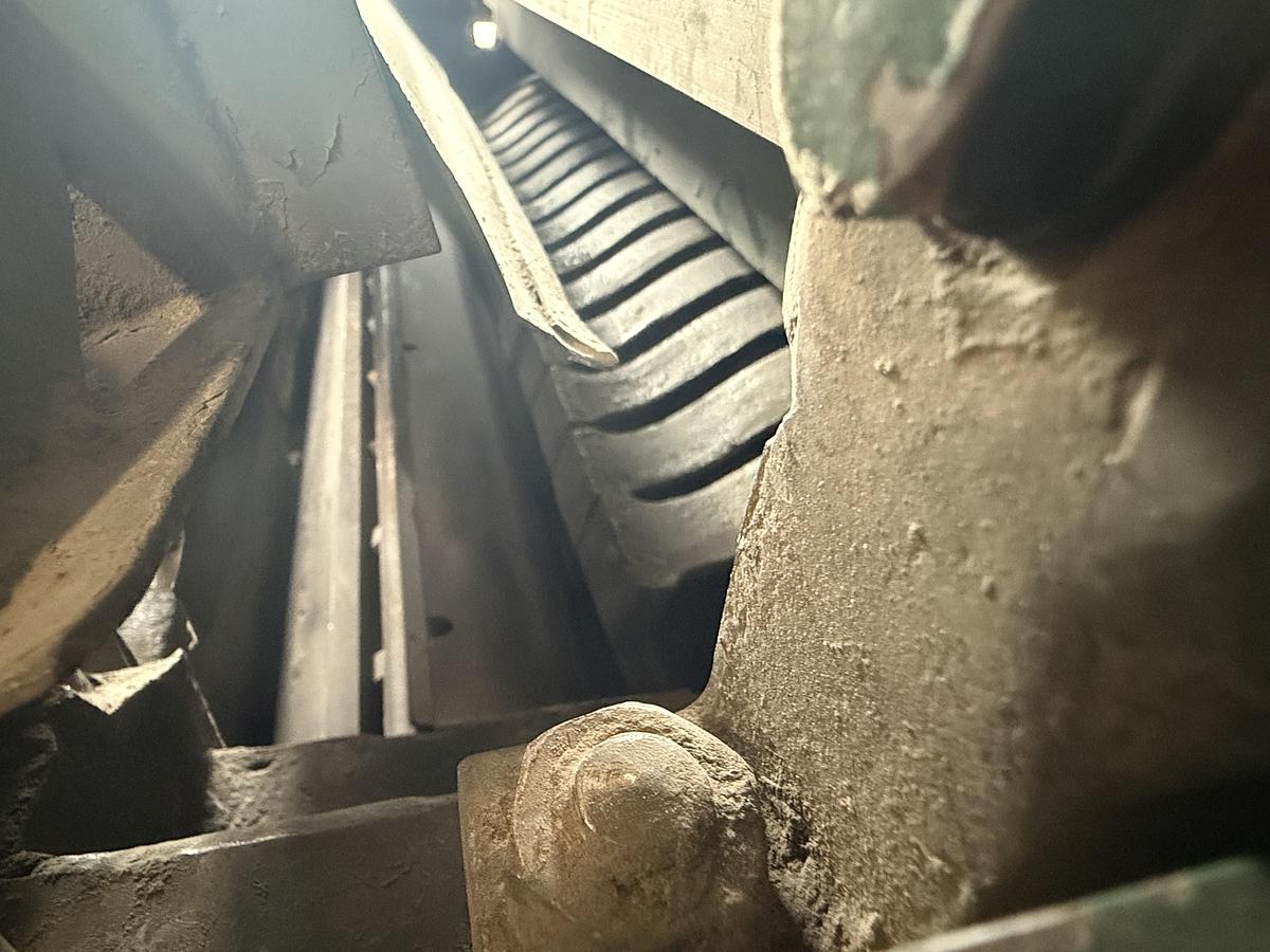 Used OLIVER 261, 30” x 12” STRAIGHT-KNIFE PLANER