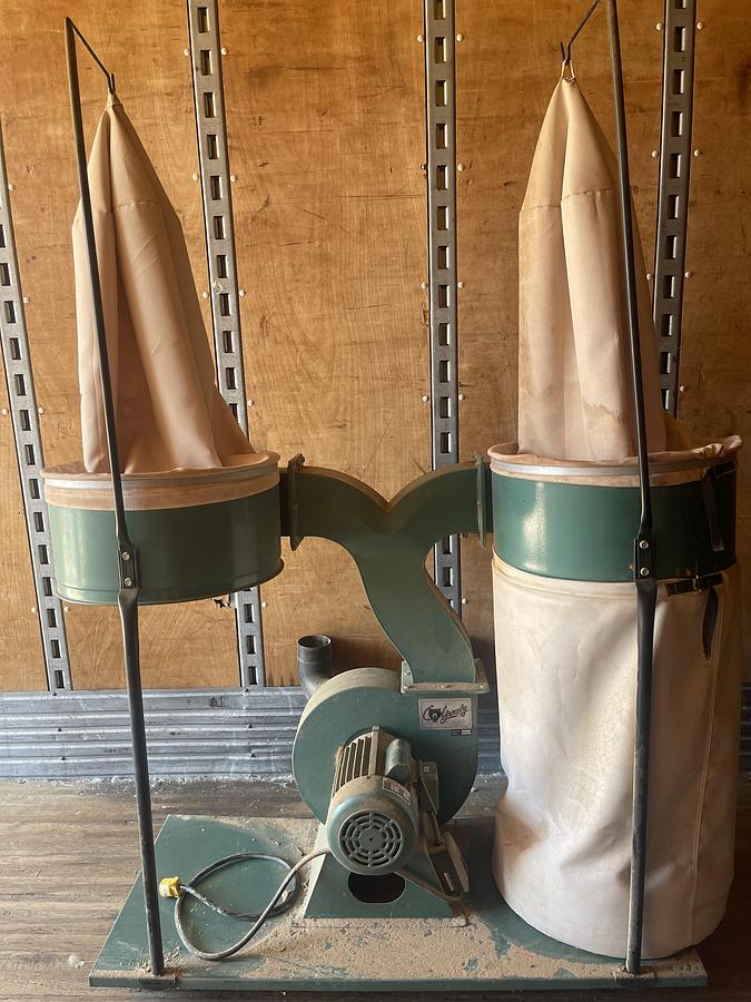 Used GRIZZLY 3HP DOUBLE-BAG DUST-COLLECTOR