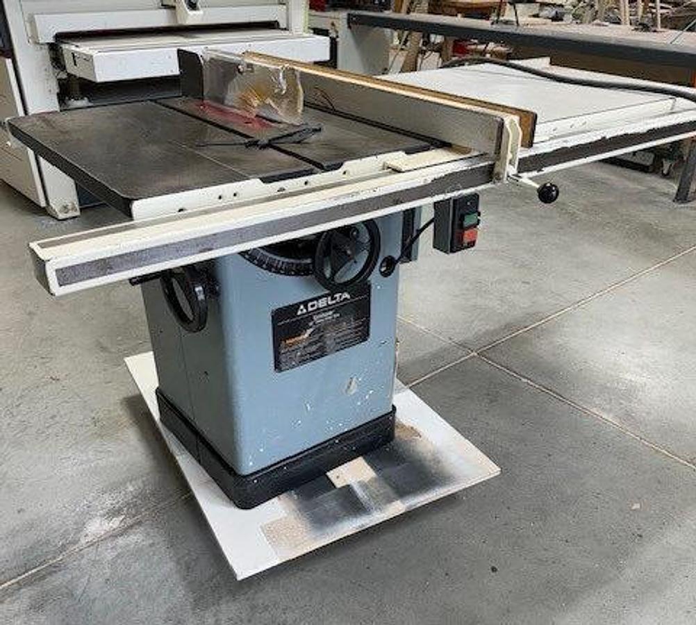 Used DELTA UNISAW 52-702, 10" TABLE SAW