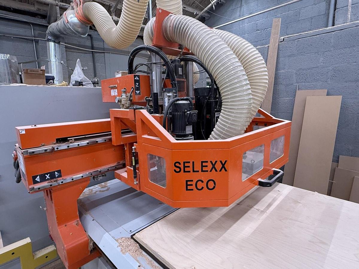 Used ANDERSON OMNITECH SELEXX-ECO 4FT x 8FT CNC ROUTER