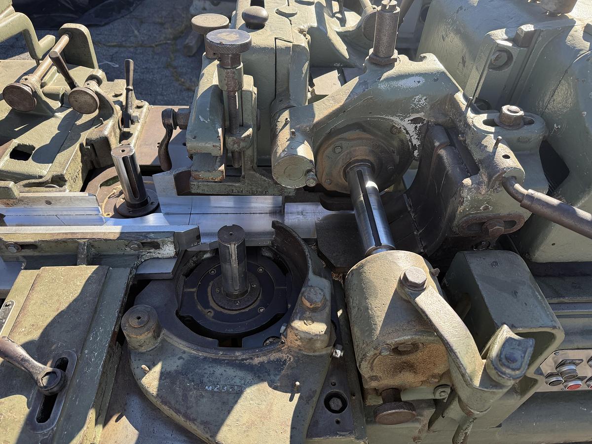 Used MATTISON 276 MOULDER