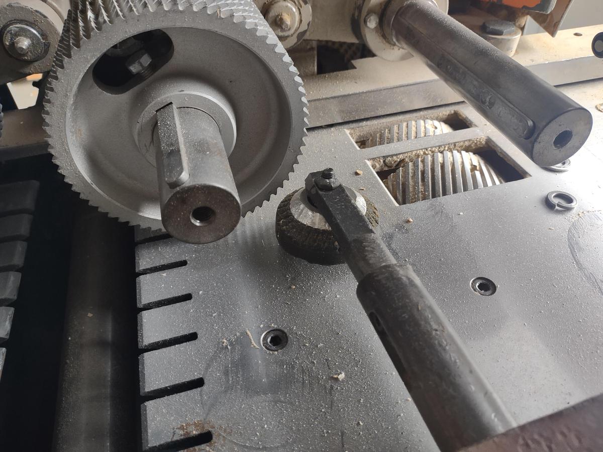 Used USED (GND) GN SERIES 6 X 9, 6-SPINDLE MOULDER