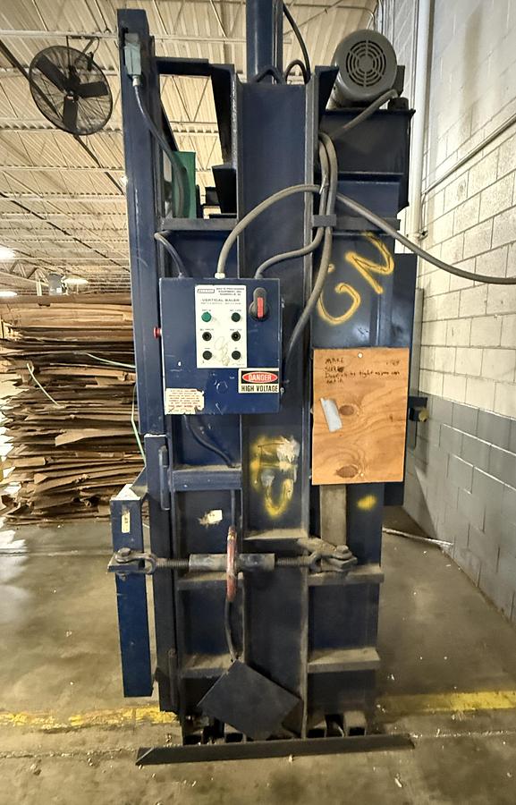 Used MAX-PAK 6' X 4' VERTICAL CARDBOARD BAILER