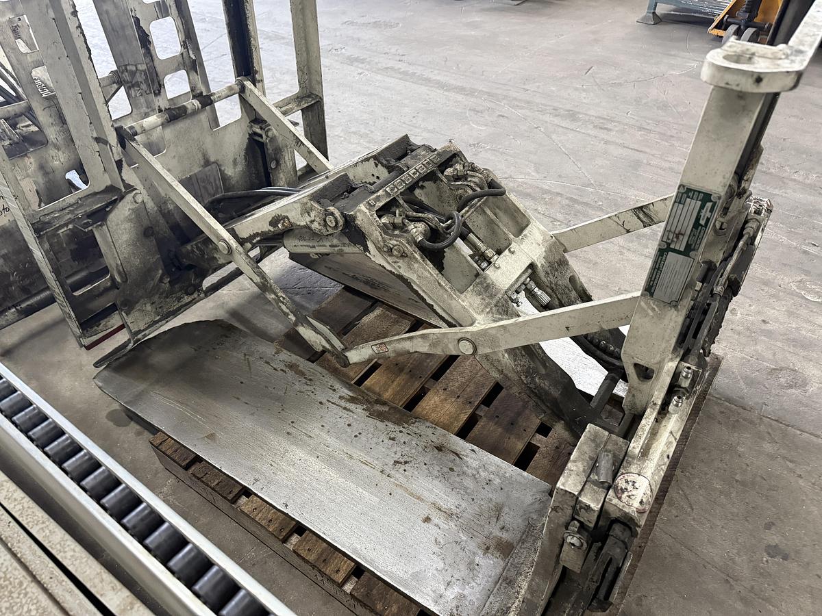 Used LOT OF (3) CASCADE 4,500 LB. SLIP-SHEET PUSH/PULL FORK-CARRIAGE ATTACHMENTS